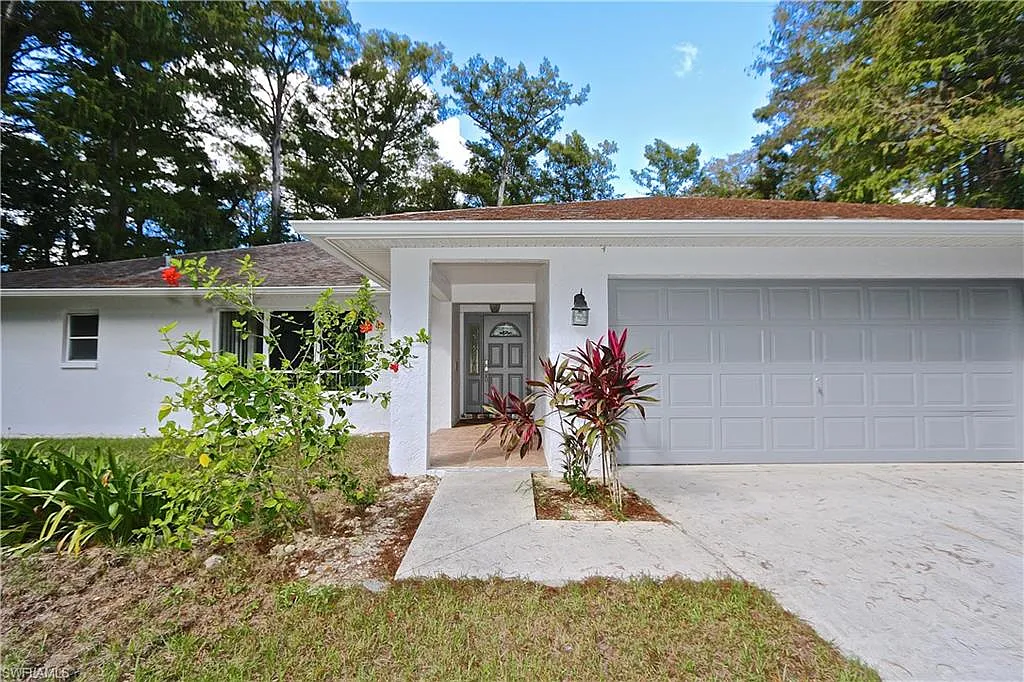 3 bed, 2.0 bath, 1761 sqft, $3,200 — Photo 2
