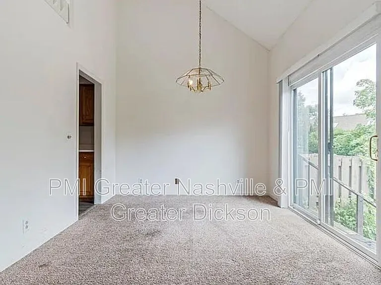 717 Barlin Ct — Photo 19