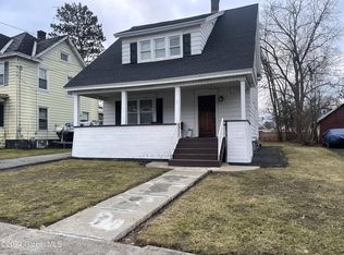 22 Pearl St, Gloversville, NY 12078