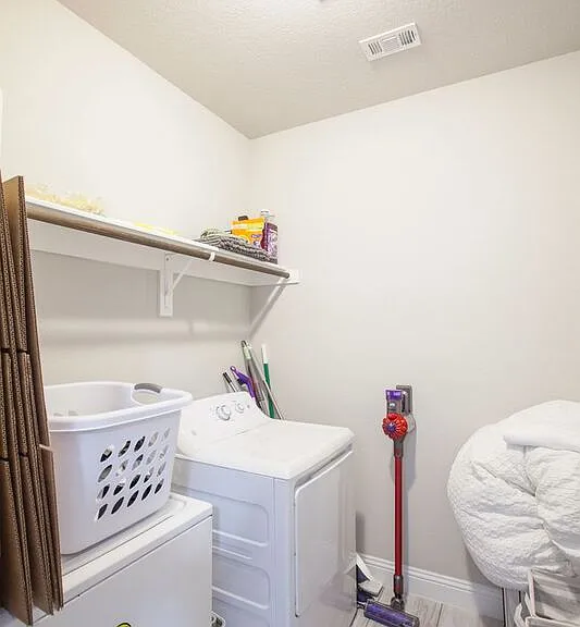 1501 Laurence Ln — Photo 42