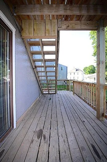 305 N 6th St — Photo 11