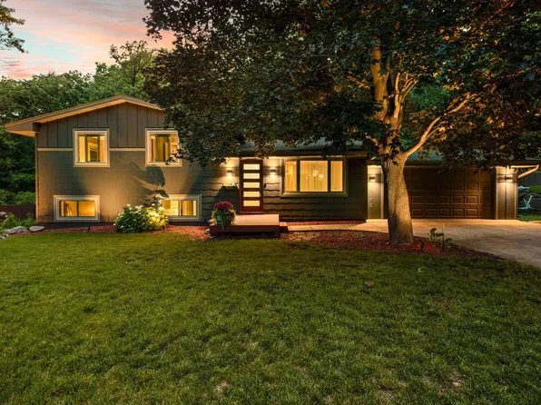 11524 Palmer Rd, Bloomington, MN 55437