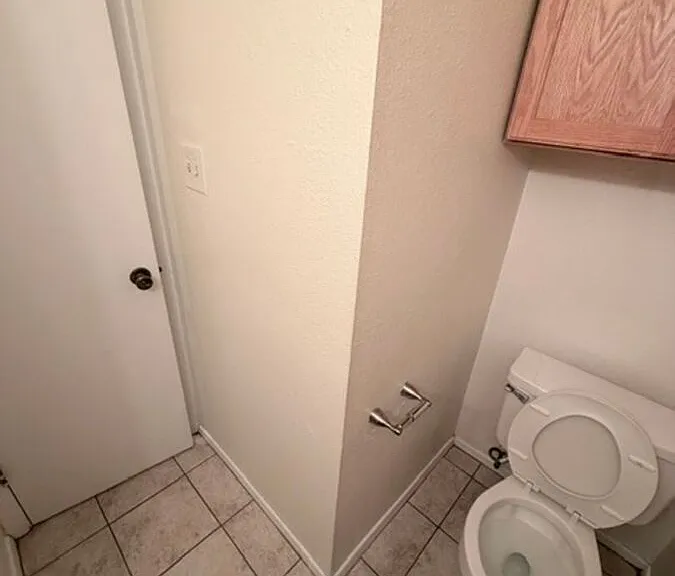 1202 Royal Crest Dr — Photo 19