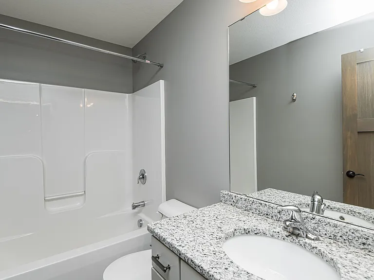 2162 Sparrow Pl SE — Photo 16