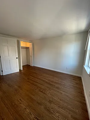 Rented by New York Realty Minimax Inc | media 23