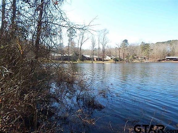 3rd image of 104 Lakewood Dr