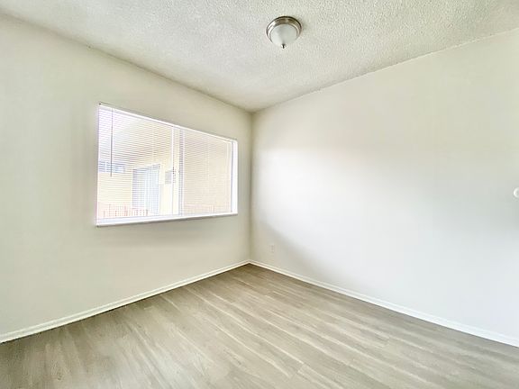 4th image of 3748 Midvale Ave #16