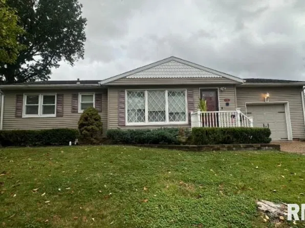 3312 Lawrence Rd, Quincy, IL 62301