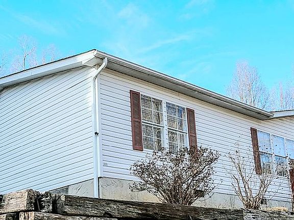 3rd image of 130 Josiah Ln