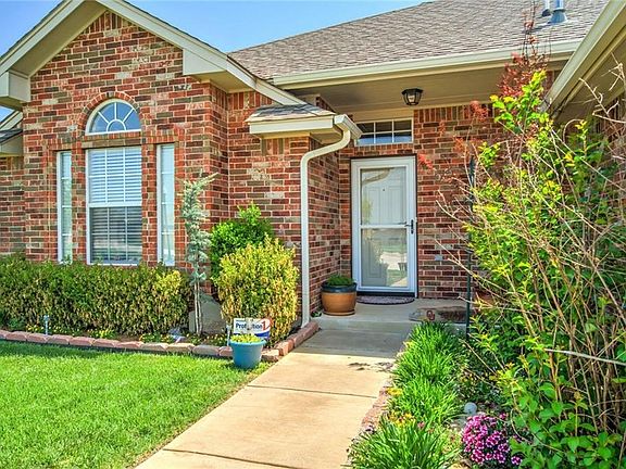 2nd image of 804 Liberty Mesa Ct