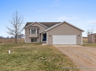 4646 10th St, Wayland, MI 49348