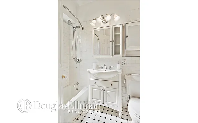 Sold by Douglas Elliman | media 6