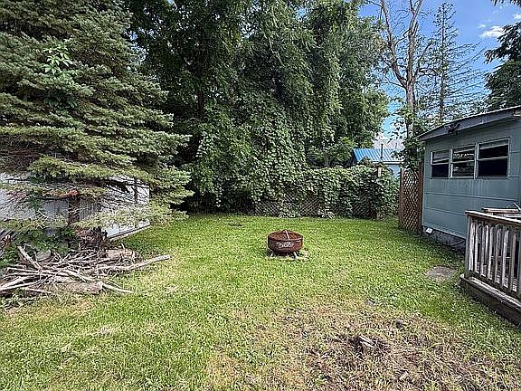 5th image of 712 Linden St