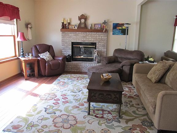 4th image of 70885 Sandstone Way