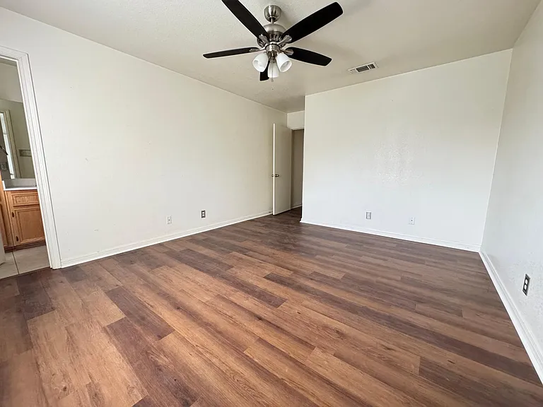 1313 Chips Dr #B — Photo 10
