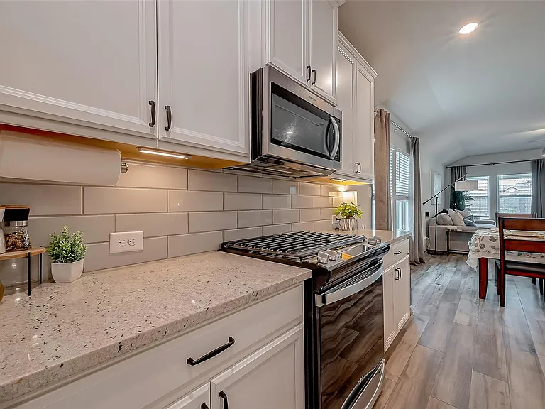 2114 Cherryvale Dr — Photo 9