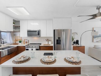 1617 Keeaumoku St APT 601, Honolulu, HI, 96822