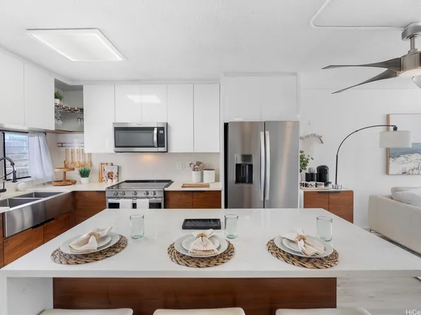 1617 Keeaumoku St APT 601, Honolulu, HI 96822