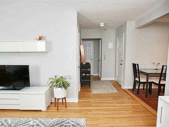 5th image of 9 Edwards St APT 3E