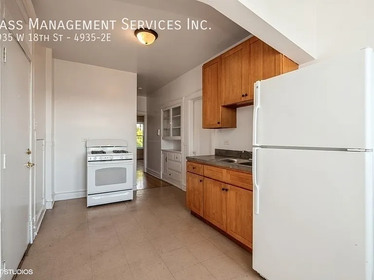 4935 W 18th St #2E — Photo 2