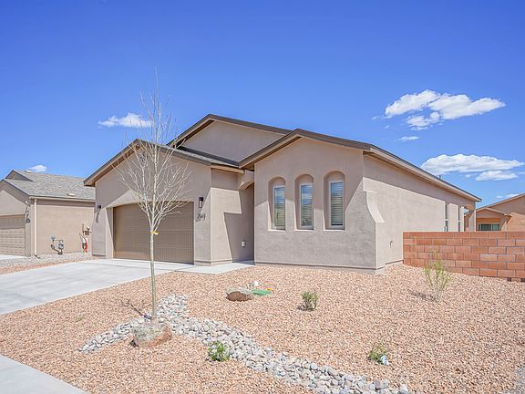 Front Exterior - Harriet Rancho Valencia