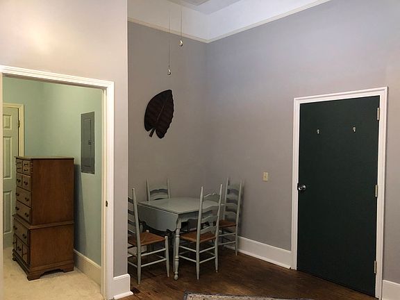 5th image of 136 E Carolina Ave APT B