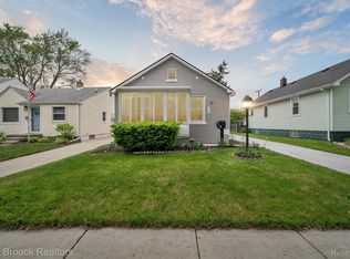 262 W Tacoma St, Clawson, MI 48017