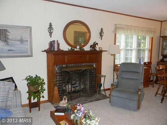3rd image of 9272 High Banks Dr