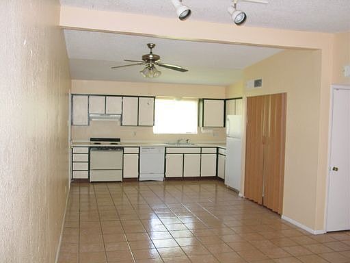 2nd image of 1040 Catalina Dr