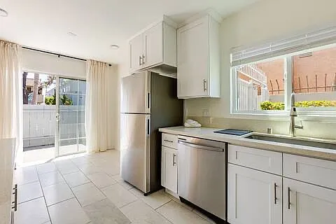 1929 S Corning St #1 — Photo 9