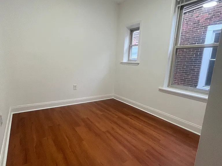 1929 N 32nd St #3 — Photo 5