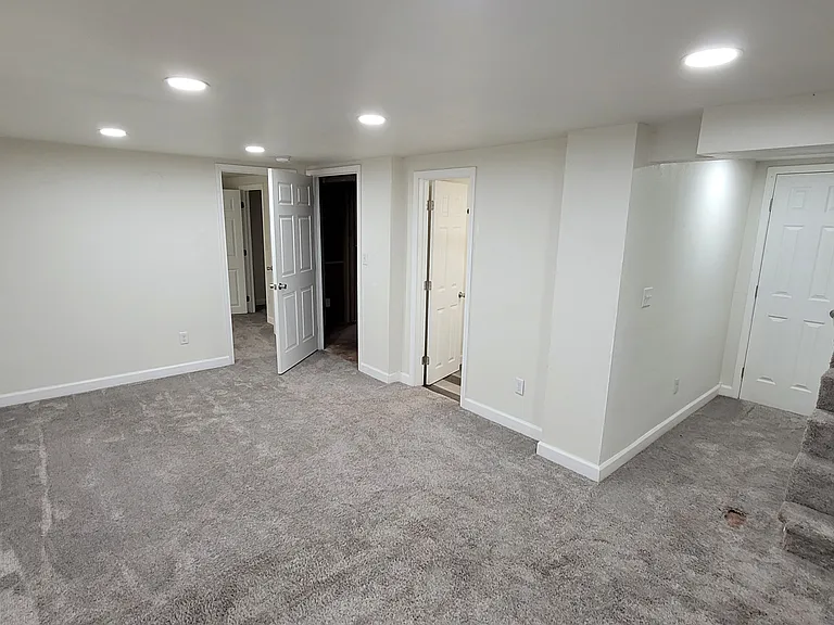 1705 S Ellis Ave — Photo 11