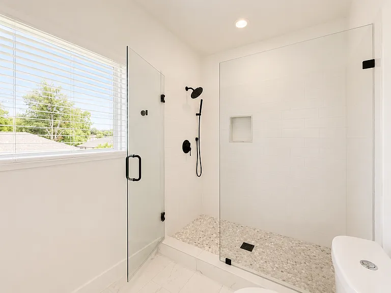 2218 Polk St — Photo 14