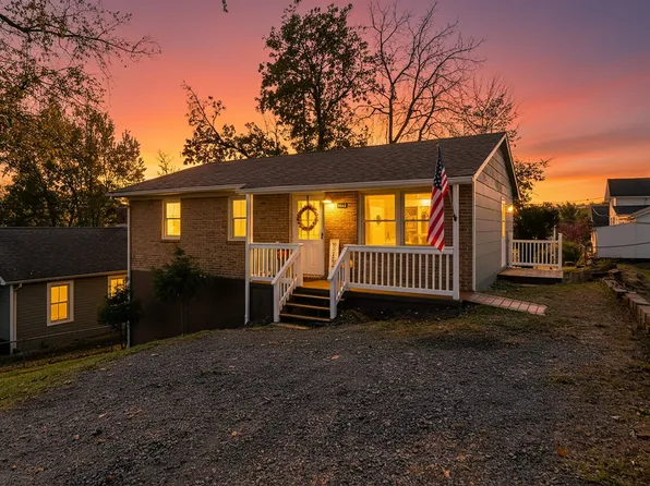 1624 Packard St, Staunton, VA 24401