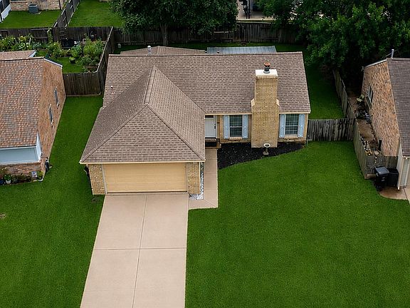 3rd image of 22618 Powell House Ln