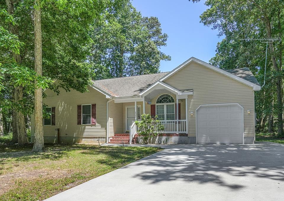 1st image of 2347 Mayflower Dr
