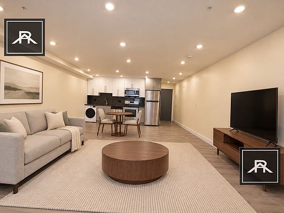5th image of 1026 Commonwealth Ave #205