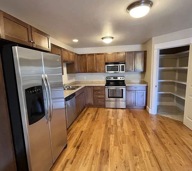1126 N 15th Ave #201-208