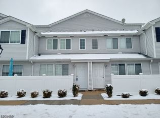 37 Parkside Rd, Bedminster, NJ 07921