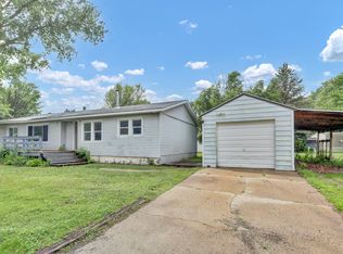 900 Louise Ln, Lake City, MN 55041