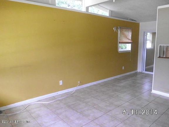 3rd image of 245 Woodside Avenue