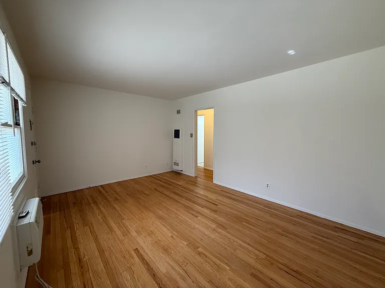 406 E Dryden St #2 — Photo 8