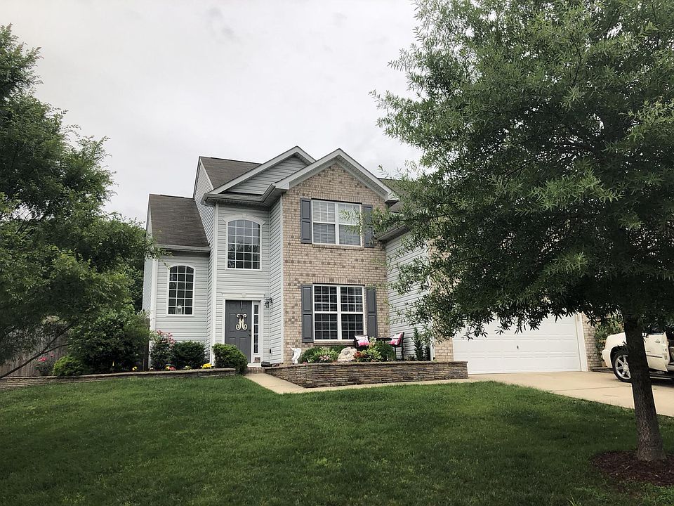 1st image of 608 Queensbury Ln