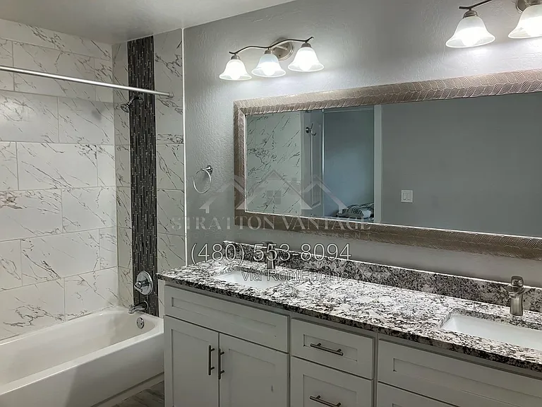 2732 E Michigan Ave — Photo 8
