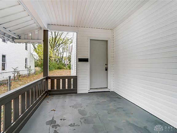 5th image of 29 Drake Ave