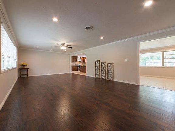 5th image of 4680 Gladys Ave