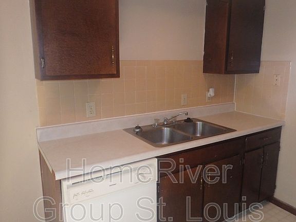 5th image of 926 W Texas Ave APT C