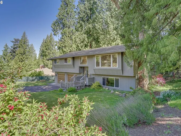 23645 NE Holladay St — Photo 21