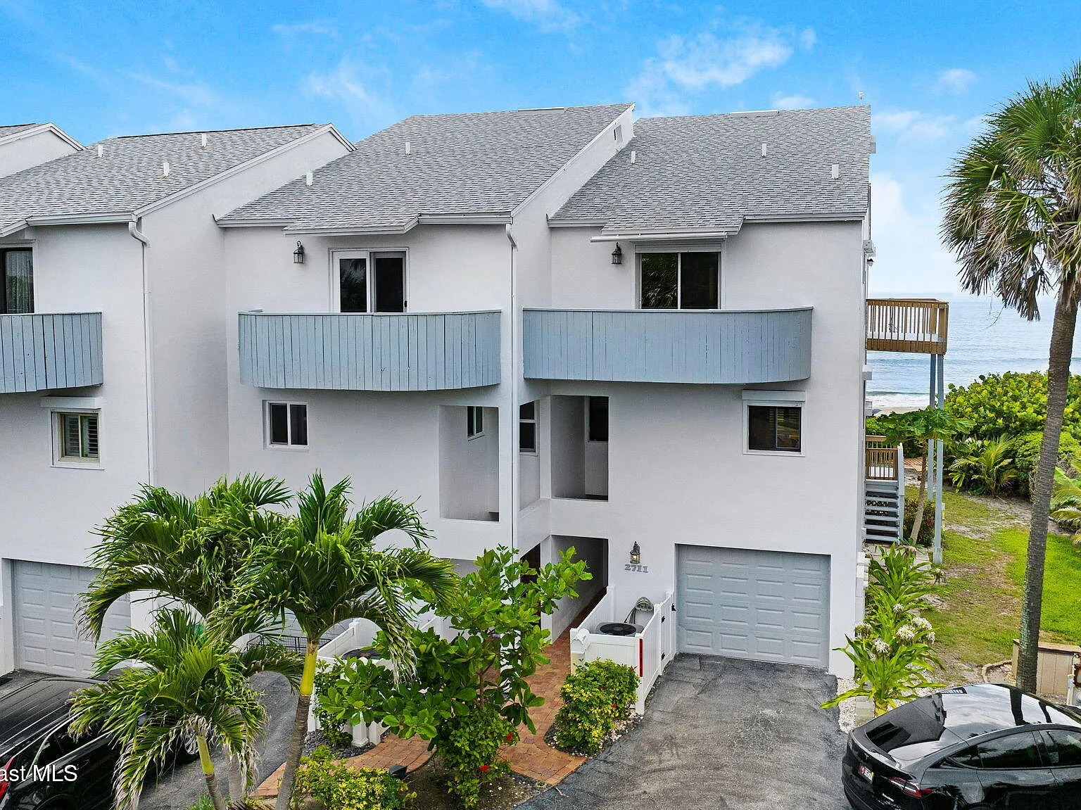 2 bed, 2.5 bath, 1848 sqft, $4,950 — Photo 2
