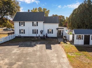 465 River Rd, Agawam, MA 01001
